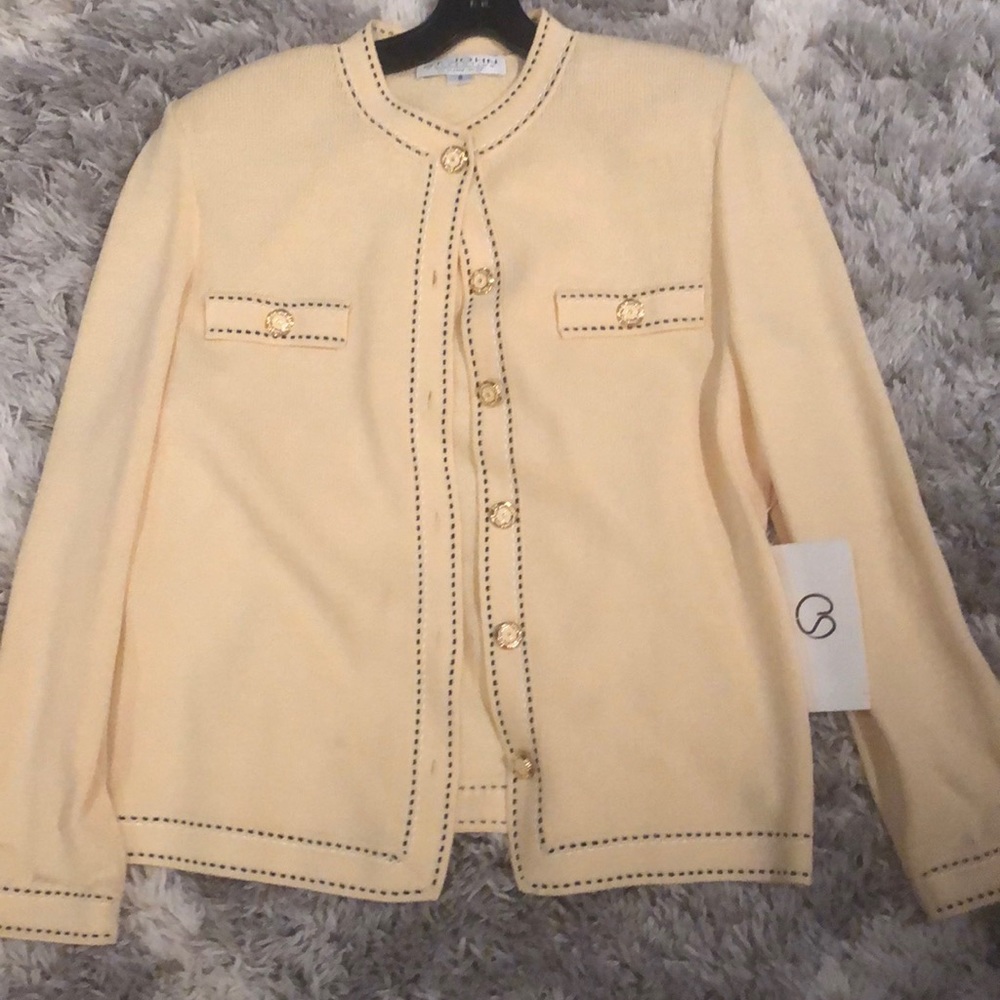 Beautiful St John blazer